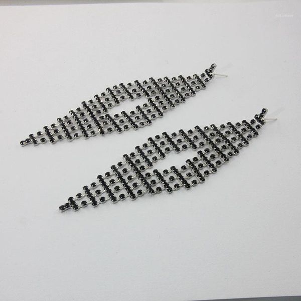 silver pin exaggerated long full rhinestone earrings temperament noble fashion earrings female trendy jewelry1
silver pin exaggerated long full rhinestone earrings temperament noble fashion earrings female trendy jewelry1
