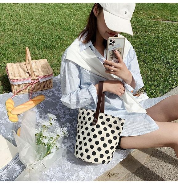 fresh and lovely canvas bag lady handbag wave dot bucket bag sweet lady open bucket
fresh and lovely canvas bag lady handbag wave dot bucket bag sweet lady open bucket