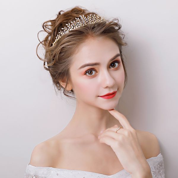 bridal headdress hairdressing 2020 new wedding accessories gold zircon micro inlay simple crown, Silver
bridal headdress hairdressing 2020 new wedding accessories gold zircon micro inlay simple crown, Silver