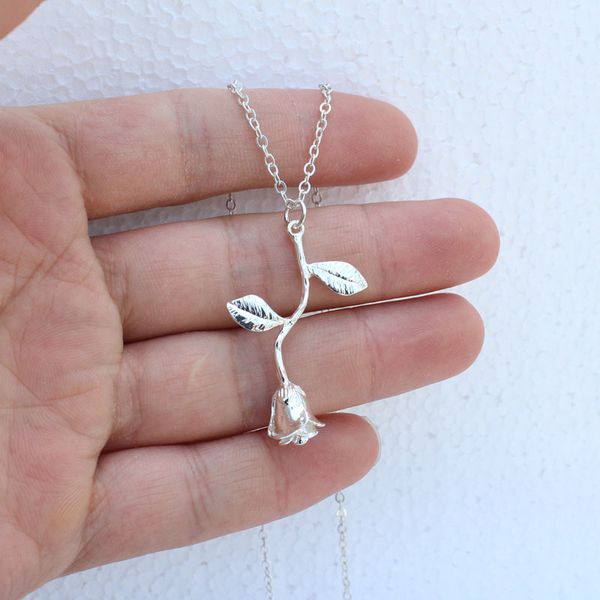 van2 for kim delicate rose necklace & pendants flower friends vintage charm cute women jewelry necklace y19051603, Silver
van2 for kim delicate rose necklace & pendants flower friends vintage charm cute women jewelry necklace y19051603, Silver