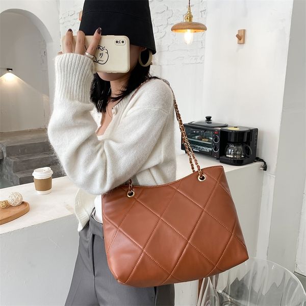 classic lattice pattern women plaid messenger bag totes big square female shoulder bags rhombus large size luxury lady handbag
classic lattice pattern women plaid messenger bag totes big square female shoulder bags rhombus large size luxury lady handbag