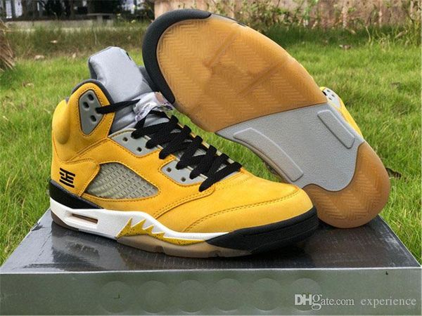 2020 release air authentic 5 tokyo t23 varsity maize anthracite wolf grey black 5s men sports shoes outdoor sneakers with original box
2020 release air authentic 5 tokyo t23 varsity maize anthracite wolf grey black 5s men sports shoes outdoor sneakers with original box