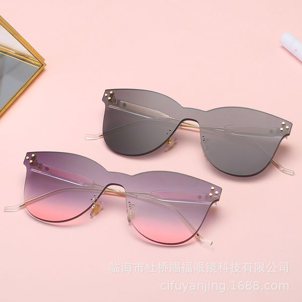pc lens versatile fashionable cool frameless trimming color goggles new women's sunglasses, White;black
pc lens versatile fashionable cool frameless trimming color goggles new women's sunglasses, White;black
