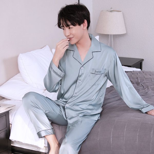 2021 new plus size women autumn spring pajamas sets silk nightwear solid down collar long sleeve female sleepwear y136, Black;red
2021 new plus size women autumn spring pajamas sets silk nightwear solid down collar long sleeve female sleepwear y136, Black;red