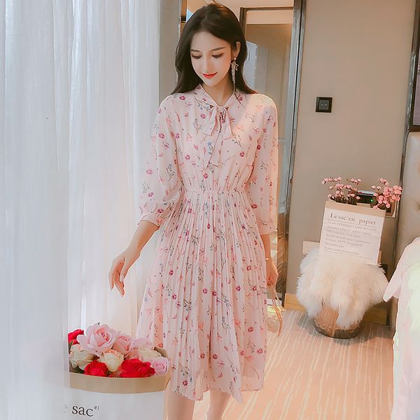 2020 of the women autumn chiffon dressed in floral fashion plied long sleeve, bow-collar elastic waistband, office dress h00119, Black;gray
2020 of the women autumn chiffon dressed in floral fashion plied long sleeve, bow-collar elastic waistband, office dress h00119, Black;gray