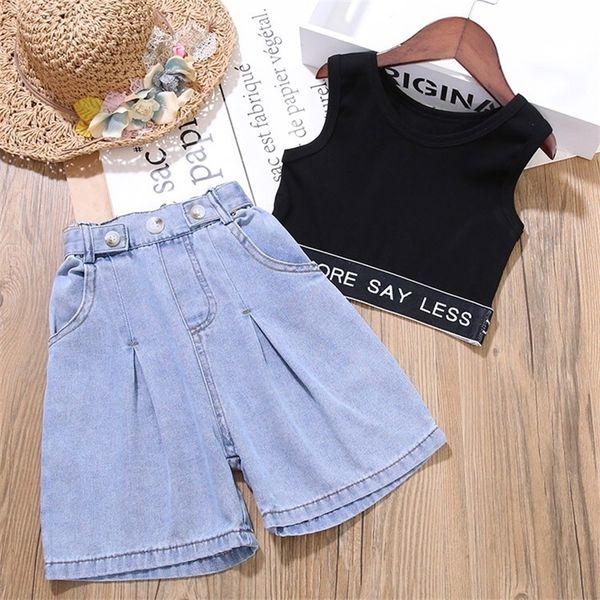 girl set toddler kids baby girls clothes infant summer outfit vest+jeans letter wide leg denim pants kids fashion clothing t200707, White
girl set toddler kids baby girls clothes infant summer outfit vest+jeans letter wide leg denim pants kids fashion clothing t200707, White