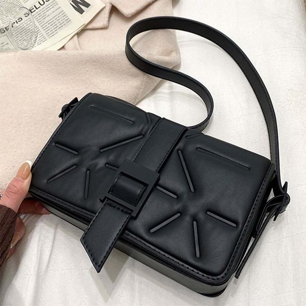shoulder bags handbags and purses 2021 women's winter fashion small famous rivet designer pu leather crossbody bag
shoulder bags handbags and purses 2021 women's winter fashion small famous rivet designer pu leather crossbody bag