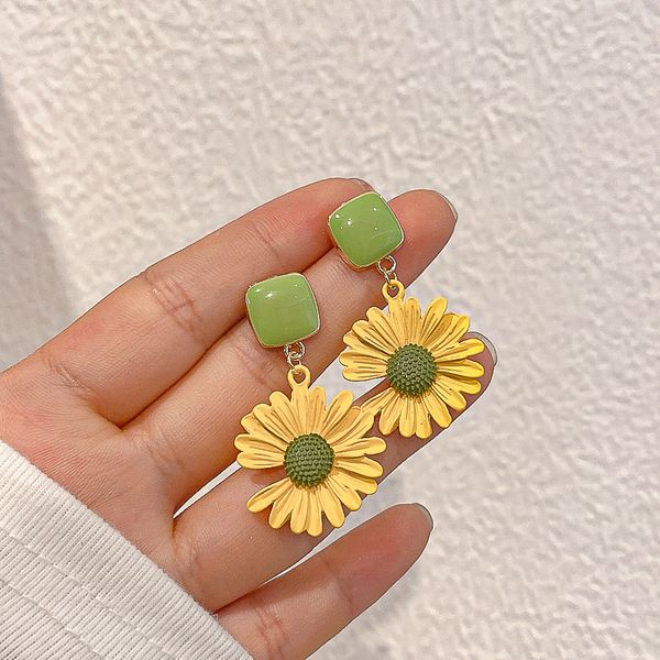 fashion 925 silver needle multi-color small daisy earrings korean style dongdaemun simple flower earrings trendy internet celebrity fashiona, Golden
fashion 925 silver needle multi-color small daisy earrings korean style dongdaemun simple flower earrings trendy internet celebrity fashiona, Golden