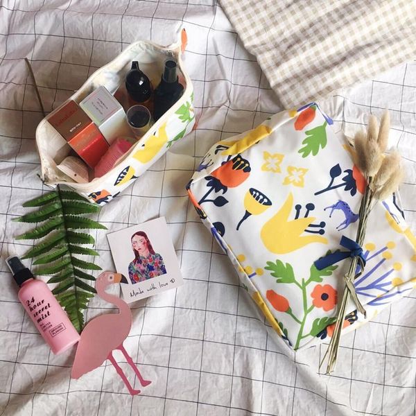 women's cosmetic bag new brand versatile ladies clutch cosmetic bag phone print nylon makeup cosmetics bags wash set
women's cosmetic bag new brand versatile ladies clutch cosmetic bag phone print nylon makeup cosmetics bags wash set