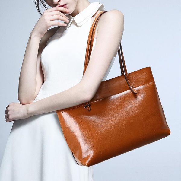 2020 fashion leather woman's bags shoulder shopping bags portable real leather simple and practical ladies
2020 fashion leather woman's bags shoulder shopping bags portable real leather simple and practical ladies