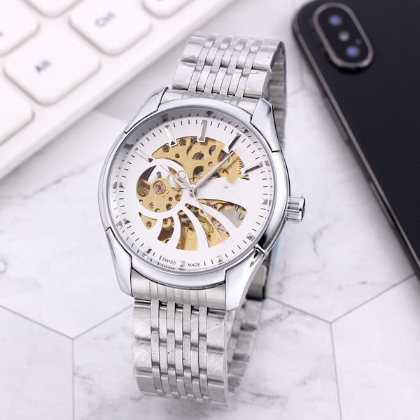 new spot men's leisure steel belt quartz watch factory direct sale, Slivery;brown
new spot men's leisure steel belt quartz watch factory direct sale, Slivery;brown