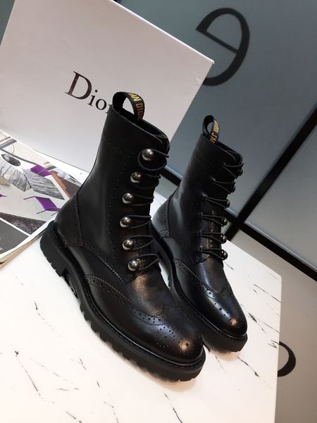 designer womens boots luxury black leather steel ball decoration round head low heel with box size 34-40
designer womens boots luxury black leather steel ball decoration round head low heel with box size 34-40