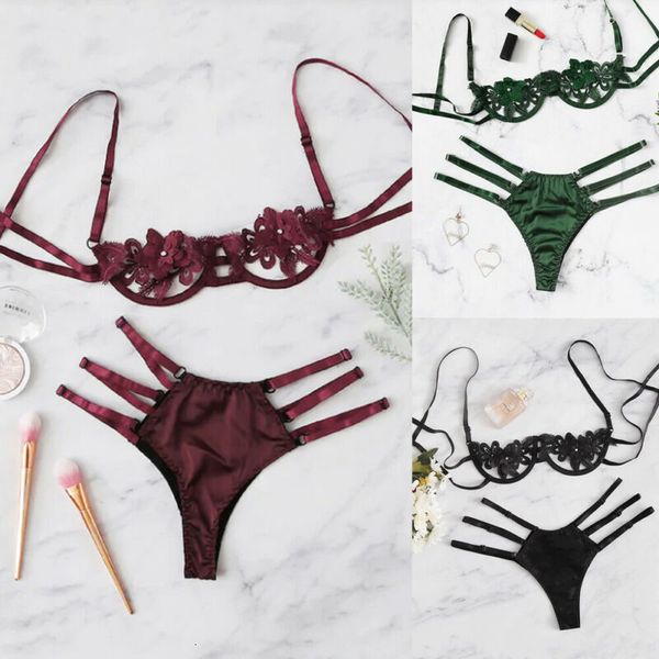 1 set women lace bra underwear satin silk g-string lingerie a apparel exotic sets, Black;white
1 set women lace bra underwear satin silk g-string lingerie a apparel exotic sets, Black;white