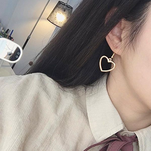 earing in europe and the new contracted peach heart pendant earrings product brief paragraph style custom hollow out love, Silver
earing in europe and the new contracted peach heart pendant earrings product brief paragraph style custom hollow out love, Silver