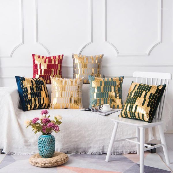 cushion/decorative pillow velvet and golden texture plaid embroidery decorative throw covers modern design luxury euro pillowcase cushon cov
cushion/decorative pillow velvet and golden texture plaid embroidery decorative throw covers modern design luxury euro pillowcase cushon cov