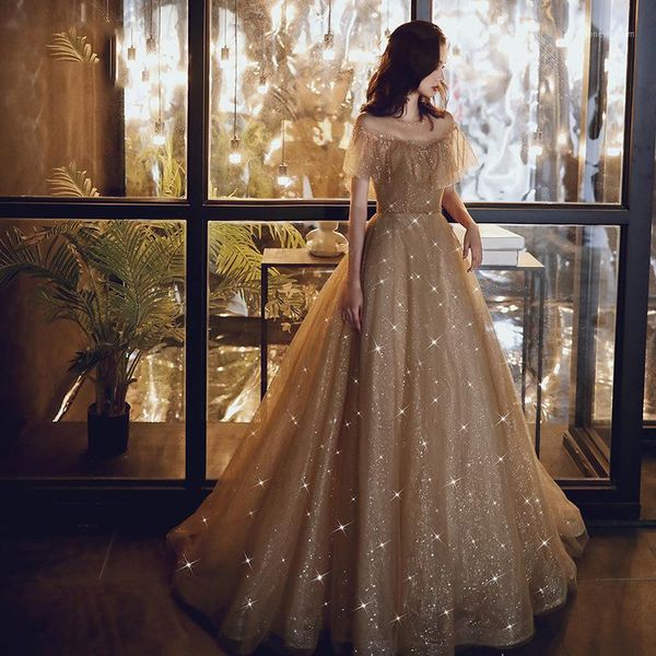 ethnic clothing mesh o-neck prom dresses 2021 gold sprayed lace fabric long evening dress a-line back bandage formal party gowns1, Red
ethnic clothing mesh o-neck prom dresses 2021 gold sprayed lace fabric long evening dress a-line back bandage formal party gowns1, Red