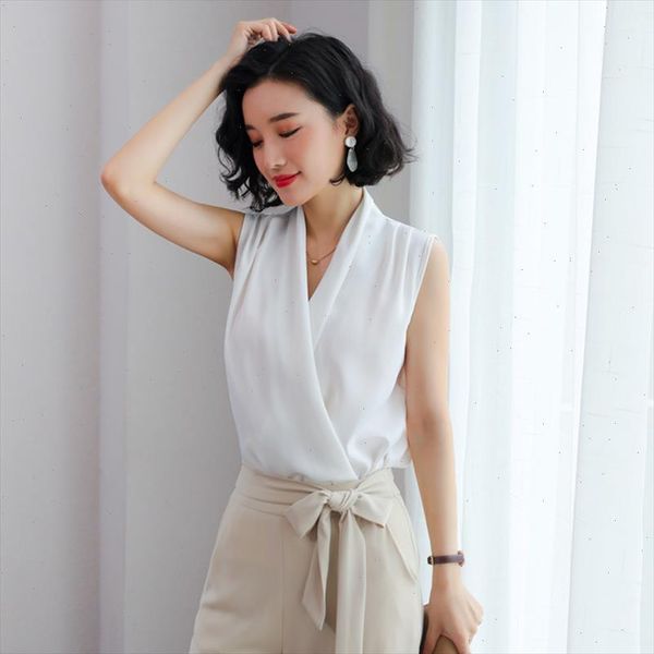 korean elegantes women blouses 2021 summer irregular silk shirt vintage sleeveless ladise boho plus size female clothes, White
korean elegantes women blouses 2021 summer irregular silk shirt vintage sleeveless ladise boho plus size female clothes, White