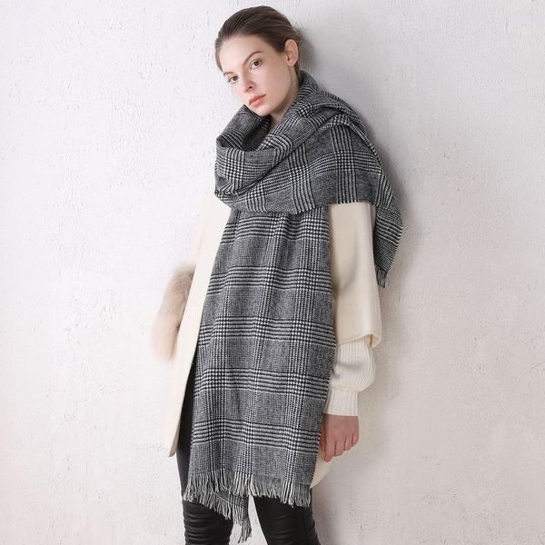 scarves 2021 europe and america autumn winter scarf black white classic cashmere plaid women shawl dual-use, Blue;gray
scarves 2021 europe and america autumn winter scarf black white classic cashmere plaid women shawl dual-use, Blue;gray