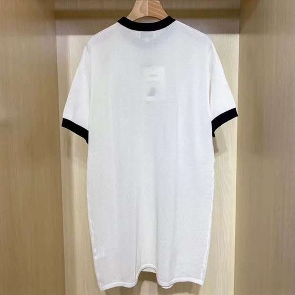 2020 summer new small fragrance ice silk knitwear women's color matching dress dress dressknitted dresselegant embroidery loose mid len, White;black
2020 summer new small fragrance ice silk knitwear women's color matching dress dress dressknitted dresselegant embroidery loose mid len, White;black