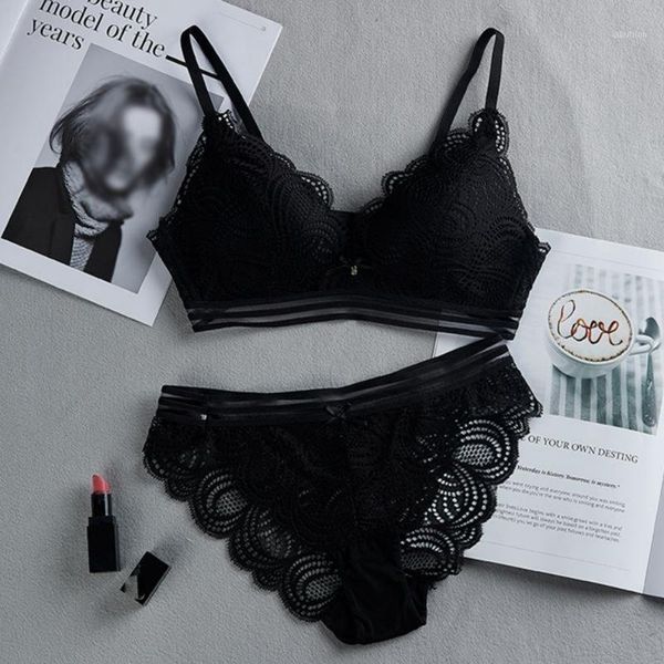 bras sets no wire lace bra set thin section underwear soft women's hollow sexy1, Red;black
bras sets no wire lace bra set thin section underwear soft women's hollow sexy1, Red;black