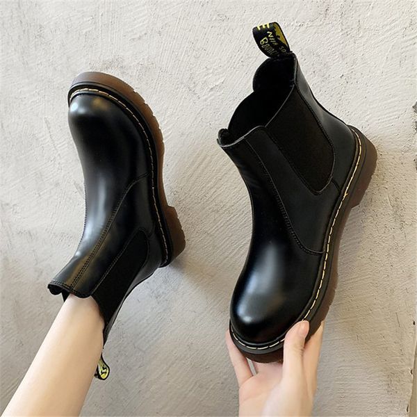 2021 luxury winter woman martin barely heeled boots dwaterproof ankle water flat shoes 1imz, Black
2021 luxury winter woman martin barely heeled boots dwaterproof ankle water flat shoes 1imz, Black