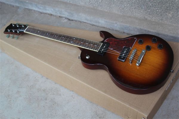 flyoungstandrd lp flat imitation old electric guitar sunset color body 2 pieces p90 pickup used
flyoungstandrd lp flat imitation old electric guitar sunset color body 2 pieces p90 pickup used
