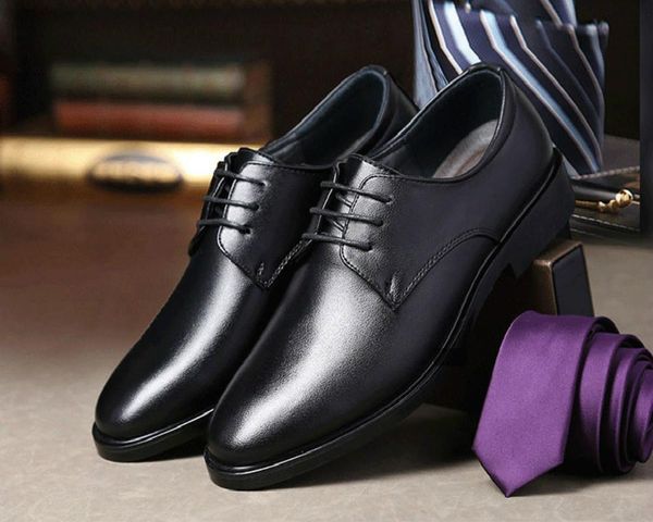 new men dress shoes black leather pointed toe male oxfords business shoes lace-up men formal
new men dress shoes black leather pointed toe male oxfords business shoes lace-up men formal