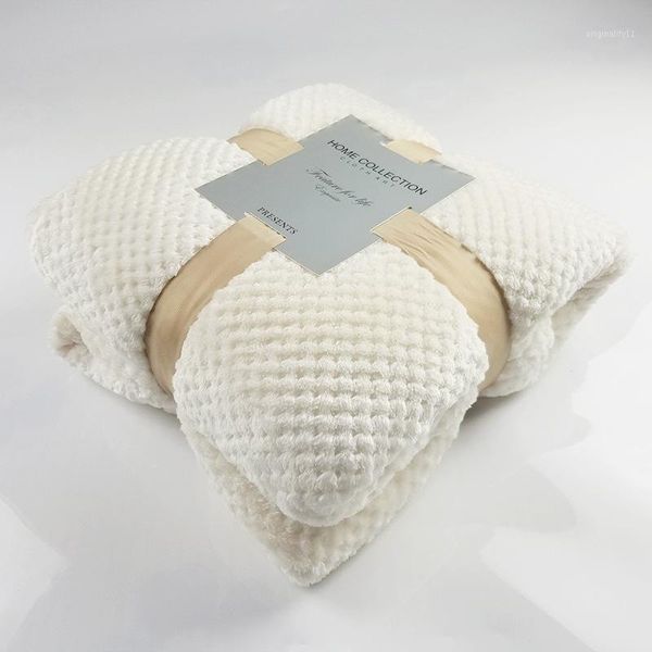 2020 warm mesh blanket baby fleece blanket towel sofa pineapple grille flannel throw for home sofa bed bedsheet1
2020 warm mesh blanket baby fleece blanket towel sofa pineapple grille flannel throw for home sofa bed bedsheet1
