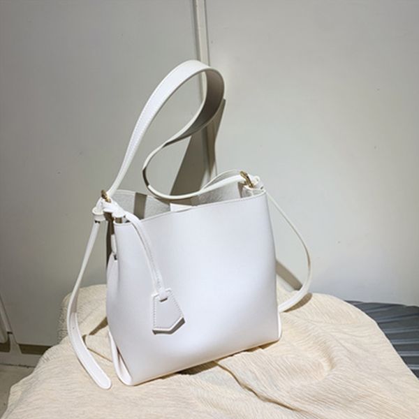 designer shoulder bags 2020 fashion new handbags and purse soft solid color chain women shoulder crossbody bags c1223
designer shoulder bags 2020 fashion new handbags and purse soft solid color chain women shoulder crossbody bags c1223