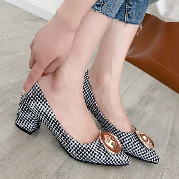 oversized ladies high heels women shoes woman pumps a woman with pointed thick heels and single shoes1, Black
oversized ladies high heels women shoes woman pumps a woman with pointed thick heels and single shoes1, Black