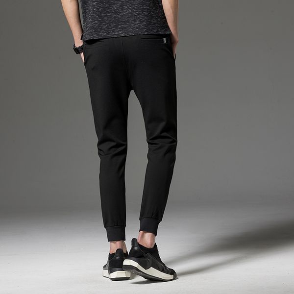 2021 new arrival torozelo-length spring men autumn slim fit sweatpants solid cotton pants male plus k28 z27t, White;black
2021 new arrival torozelo-length spring men autumn slim fit sweatpants solid cotton pants male plus k28 z27t, White;black