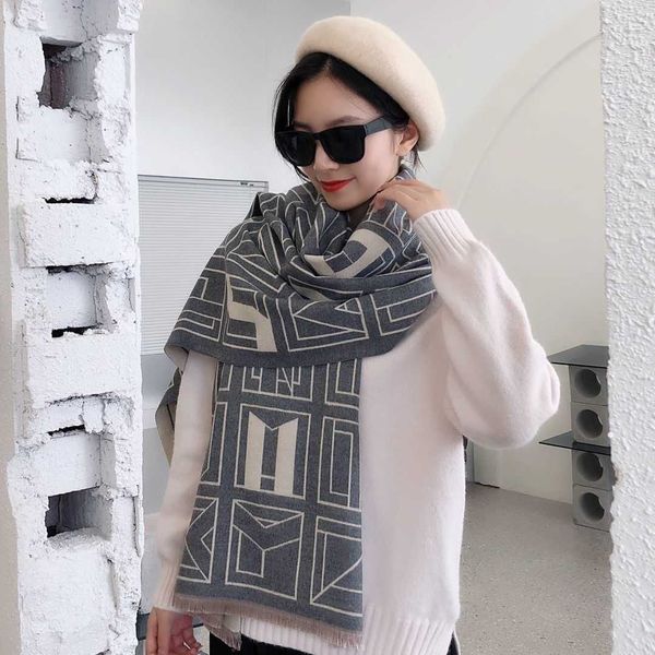 luxury autumn new fashion scarf women's high-grade atmosphere joker scarf warm long shawl dual-purpose outside the western style., Blue;gray
luxury autumn new fashion scarf women's high-grade atmosphere joker scarf warm long shawl dual-purpose outside the western style., Blue;gray