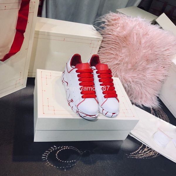 dress shoes reflective laser thick bottom inner heightening men's and women's couple real leather casual muffin small white board, Black
dress shoes reflective laser thick bottom inner heightening men's and women's couple real leather casual muffin small white board, Black