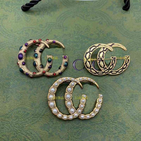 2022 latest factory wholesale brooch new letter dripping pearl brooch temperament light luxury personality style high version brooch, Gray
2022 latest factory wholesale brooch new letter dripping pearl brooch temperament light luxury personality style high version brooch, Gray