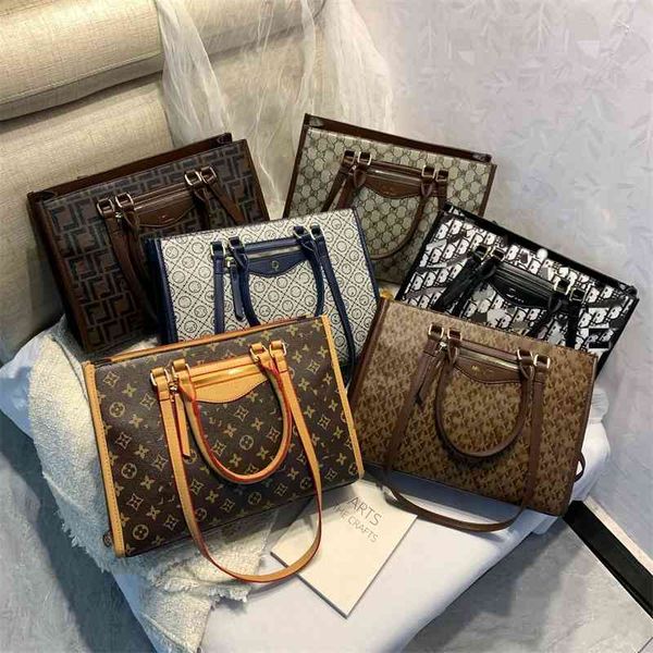 women's bag tide flu fashion printing tote bag foreign style one shoulder messenger 60% off wholesale sales
women's bag tide flu fashion printing tote bag foreign style one shoulder messenger 60% off wholesale sales