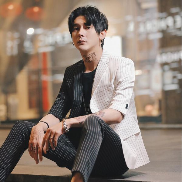 2020 you'll see man black and white suit seam short sleeve striped personality suits little singing outfits ufio, White;black
2020 you'll see man black and white suit seam short sleeve striped personality suits little singing outfits ufio, White;black