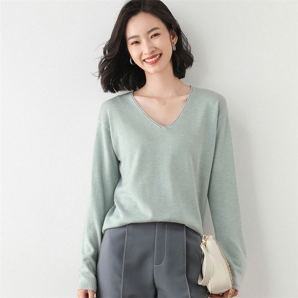 adohon woman winter 100% cashmere sweaters and autumn knitted pullovers warm female thickening v-neck 201225, White;black
adohon woman winter 100% cashmere sweaters and autumn knitted pullovers warm female thickening v-neck 201225, White;black