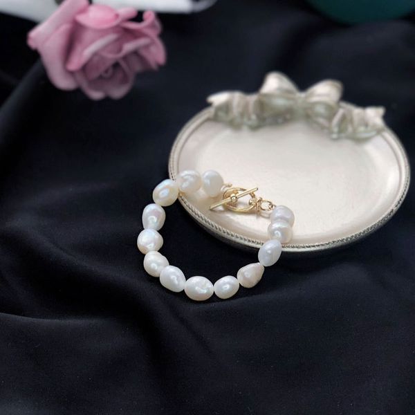 yongcheng s925 серебро французского барокко перл женского корейской мода браслет braceletbracelet темперамент рука подарок ювелирных изделий, Golden;silver
yongcheng s925 серебро французского барокко перл женского корейской мода браслет braceletbracelet темперамент рука подарок ювелирных изделий, Golden;silver