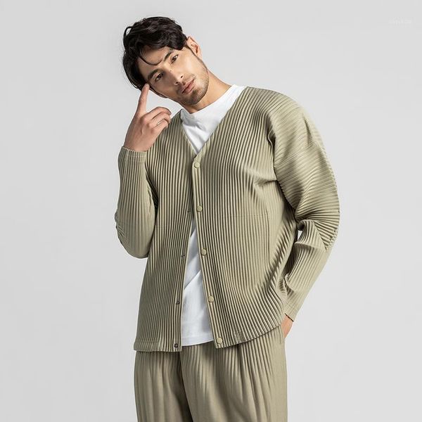 ewq / men's wear japanese pleated fabric pressed v-neck long sleeve cardigan coat for male single breasted stretch jl1411, Black;brown
ewq / men's wear japanese pleated fabric pressed v-neck long sleeve cardigan coat for male single breasted stretch jl1411, Black;brown