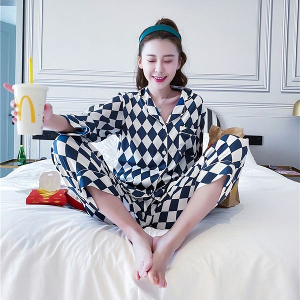 qweek silk pajamas for women sleepwear pyjama ladies long sleeve women pijamas sets fashion print satin women sleep lounge t200612, Black;red
qweek silk pajamas for women sleepwear pyjama ladies long sleeve women pijamas sets fashion print satin women sleep lounge t200612, Black;red