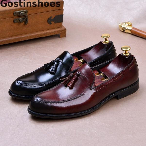 man shoes genuine leather black brown slip-on pointed toe tassel decorated leather shoes men dress formal business wedding 
man shoes genuine leather black brown slip-on pointed toe tassel decorated leather shoes men dress formal business wedding