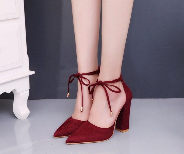 spring and autumn new large size ladies high heels thick with lace wedding shoes fashion comfortable women's shoes 34-43 yards, Black
spring and autumn new large size ladies high heels thick with lace wedding shoes fashion comfortable women's shoes 34-43 yards, Black