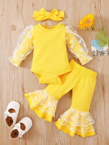baby contrast floral mesh flounce sleeve bodysuit & flare leg pants with headband she, White
baby contrast floral mesh flounce sleeve bodysuit & flare leg pants with headband she, White