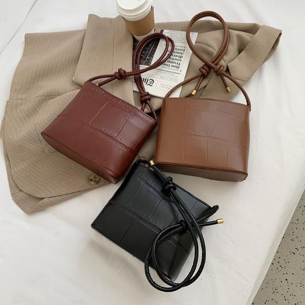cross body vintage stone print shoulder bags women pu crossbody tie strap fashion ladies handbag female casual tote sacs à main femmes
cross body vintage stone print shoulder bags women pu crossbody tie strap fashion ladies handbag female casual tote sacs à main femmes