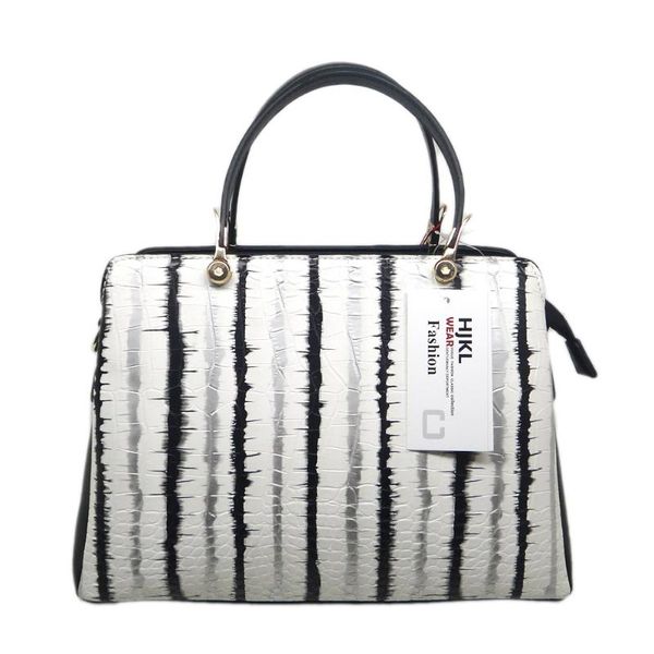women's spring and summer new european and american tide bag shoulder bag shoulder messenger high quality
women's spring and summer new european and american tide bag shoulder bag shoulder messenger high quality