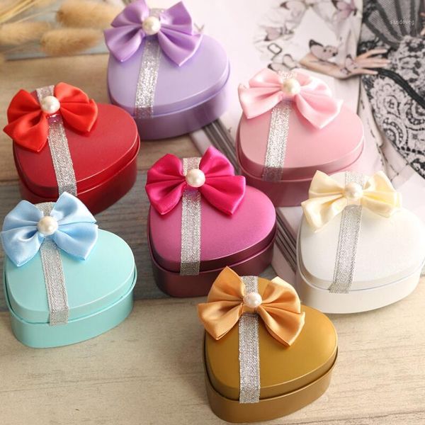 4 pcs/lot heart shaped tinplate box personality creative christmas party gift box wedding favors candy boxes1
4 pcs/lot heart shaped tinplate box personality creative christmas party gift box wedding favors candy boxes1