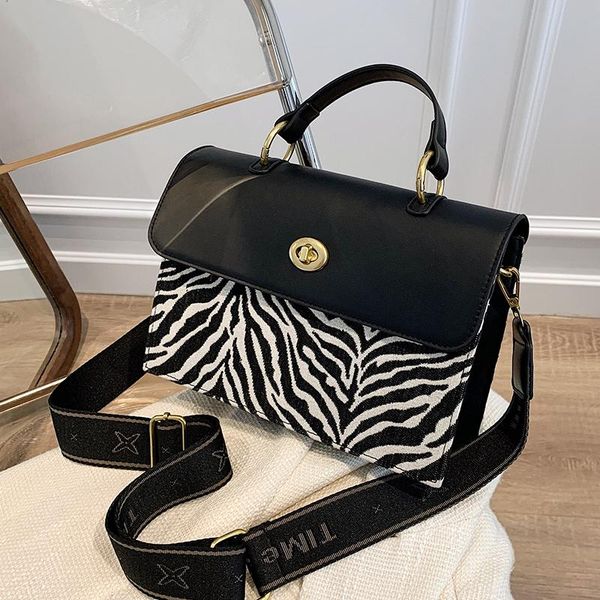 hot ниша дизайн высокого класса западной сумка осень / зима мода zebra pattern плечо сумка портативные площади ширина: 24.5см
hot ниша дизайн высокого класса западной сумка осень / зима мода zebra pattern плечо сумка портативные площади ширина: 24.5см