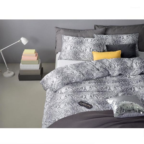 brand snake skin pattern cotton comfortable bedding set bedclothes bedcover bed sheet duvet cover quilt cover pillow cases4pcs1
brand snake skin pattern cotton comfortable bedding set bedclothes bedcover bed sheet duvet cover quilt cover pillow cases4pcs1