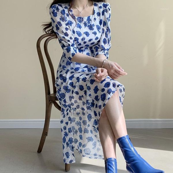 summer blue floral short sleeve chiffon dress women square collar high wasit vinatge dress korean style elegant ladies1, Black;gray
summer blue floral short sleeve chiffon dress women square collar high wasit vinatge dress korean style elegant ladies1, Black;gray