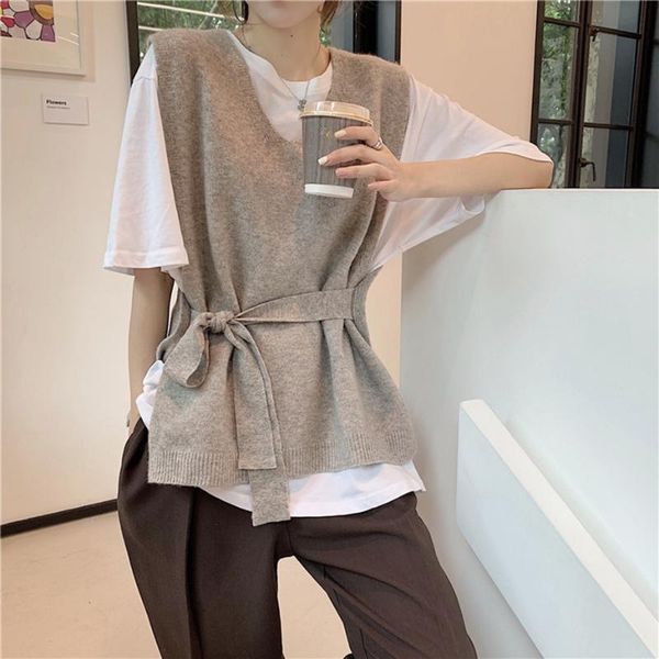 women vest simple all-match style v-neck knitted sweater leisure student sleeveless female vintage sweater waistcoat knit top, Black;white 
women vest simple all-match style v-neck knitted sweater leisure student sleeveless female vintage sweater waistcoat knit top, Black;white